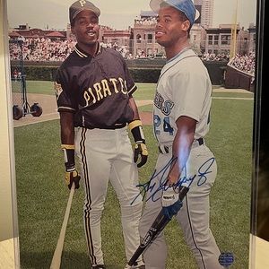 Ken Griffey Jr signed Autographed 8x10 Photo with COA